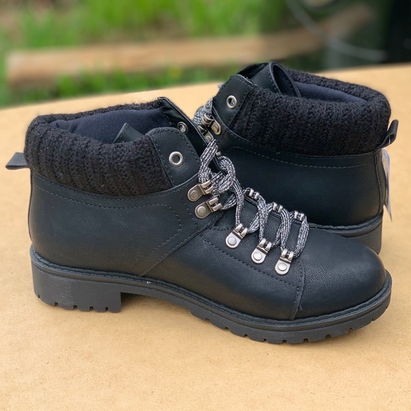 memory foam black boots